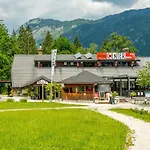 博因吉斯克杰兹洛酒店 酒店