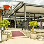 博因吉斯克杰兹洛酒店 3*