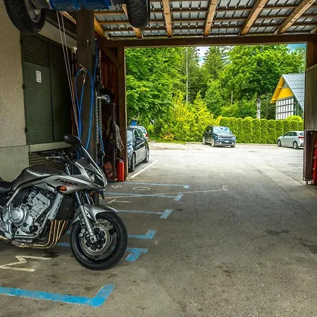 博因吉斯克杰兹洛酒店 酒店 博希尼