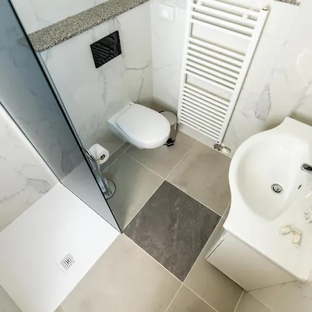 博因吉斯克杰兹洛酒店 3* 博希尼