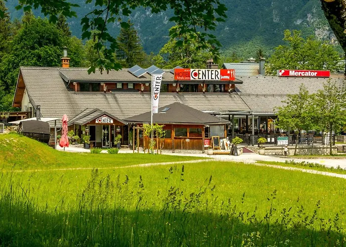 Center 3* בוהין